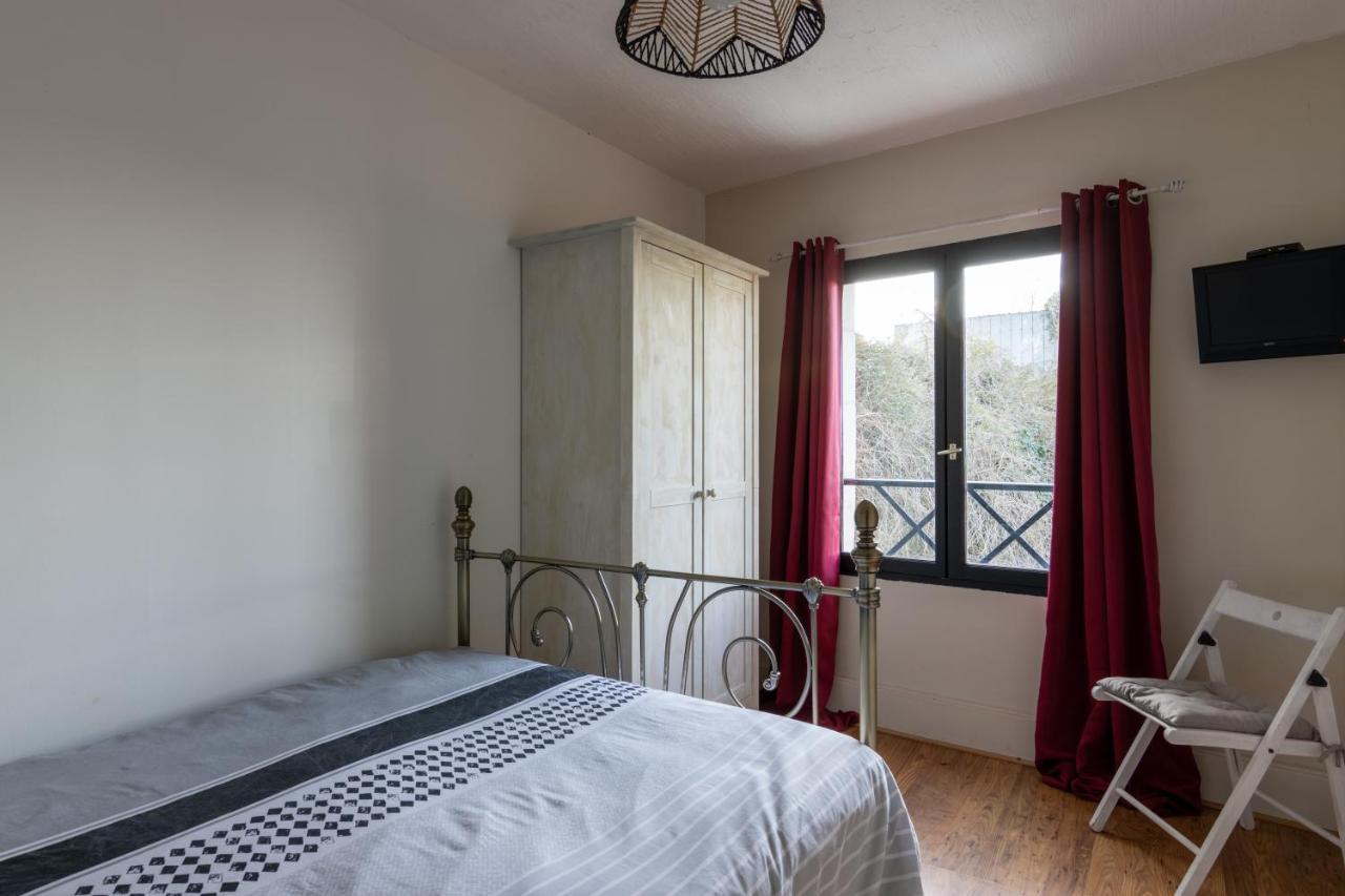 Maison chaleureuse-Grand jardin-Proche Saumur Parnay Extérieur photo
